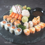 Comece a semana com um toque de tradição e sabor! Prove o nosso Combinado dos Preferidos - 28 unidades de pura alegria e satisfaçāo para você! #SushiLovers #KenTakiTradition_